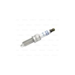 Свеча зажигания Bosch 0 242 135 527 Фото 1