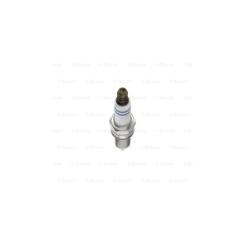 Свеча зажигания Bosch 0 242 135 527 Фото 2