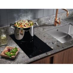 Варочная поверхность Electrolux LHR3233CK Фото 2