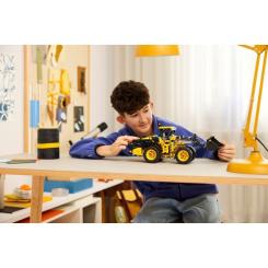 Конструктор LEGO Technic Колесный погрузчик Volvo L120 Electric Фото 9