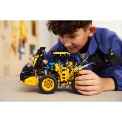 Конструктор LEGO Technic Колесный погрузчик Volvo L120 Electric Фото 10