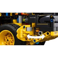Конструктор LEGO Technic Колесный погрузчик Volvo L120 Electric Фото 6