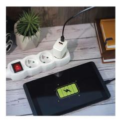 Зарядное устройство EMOS V02G20 1xUSB-A + 1xUSB-C PD20W GaN Фото 7