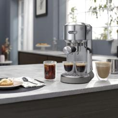 Рожковая кофеварка эспрессо DeLonghi EC 890.M Фото 3